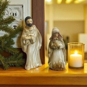Set of 2 Porcelain Nativity Figurines Saint Joseph & Virgin Mary White Gold
